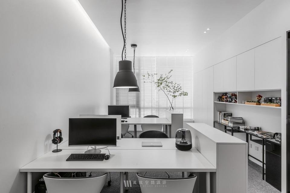 65平辦公室怎么設(shè)計？小面積設(shè)計舒適又省錢