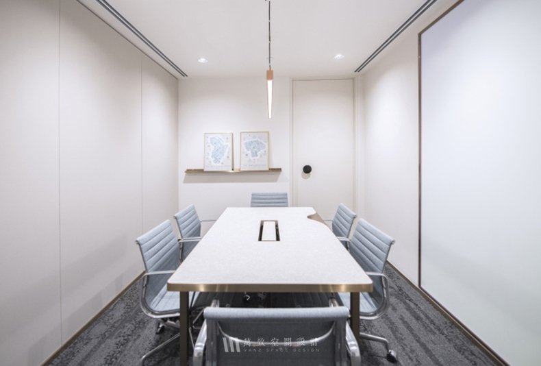 十平方辦公室裝修設(shè)計也要酷酷噠！