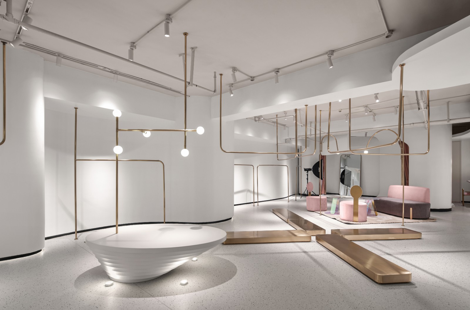 廣西南寧服裝店裝修設(shè)計(jì)公司怎么找？